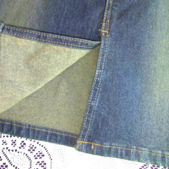 Z. CAVARICCI Boho Embroidered Denim Mini Skirt… - Picture 8 of 8